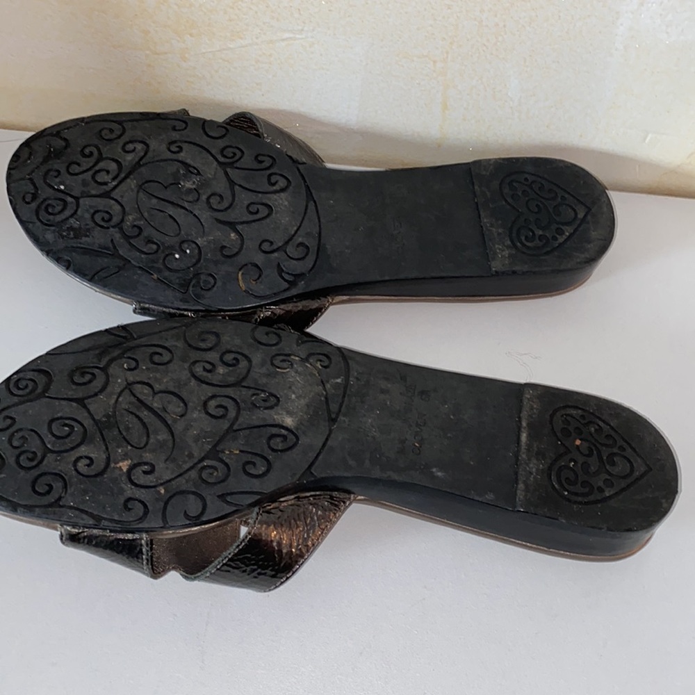Brighton clover slippers size 6 medium - Picture 7 of 8